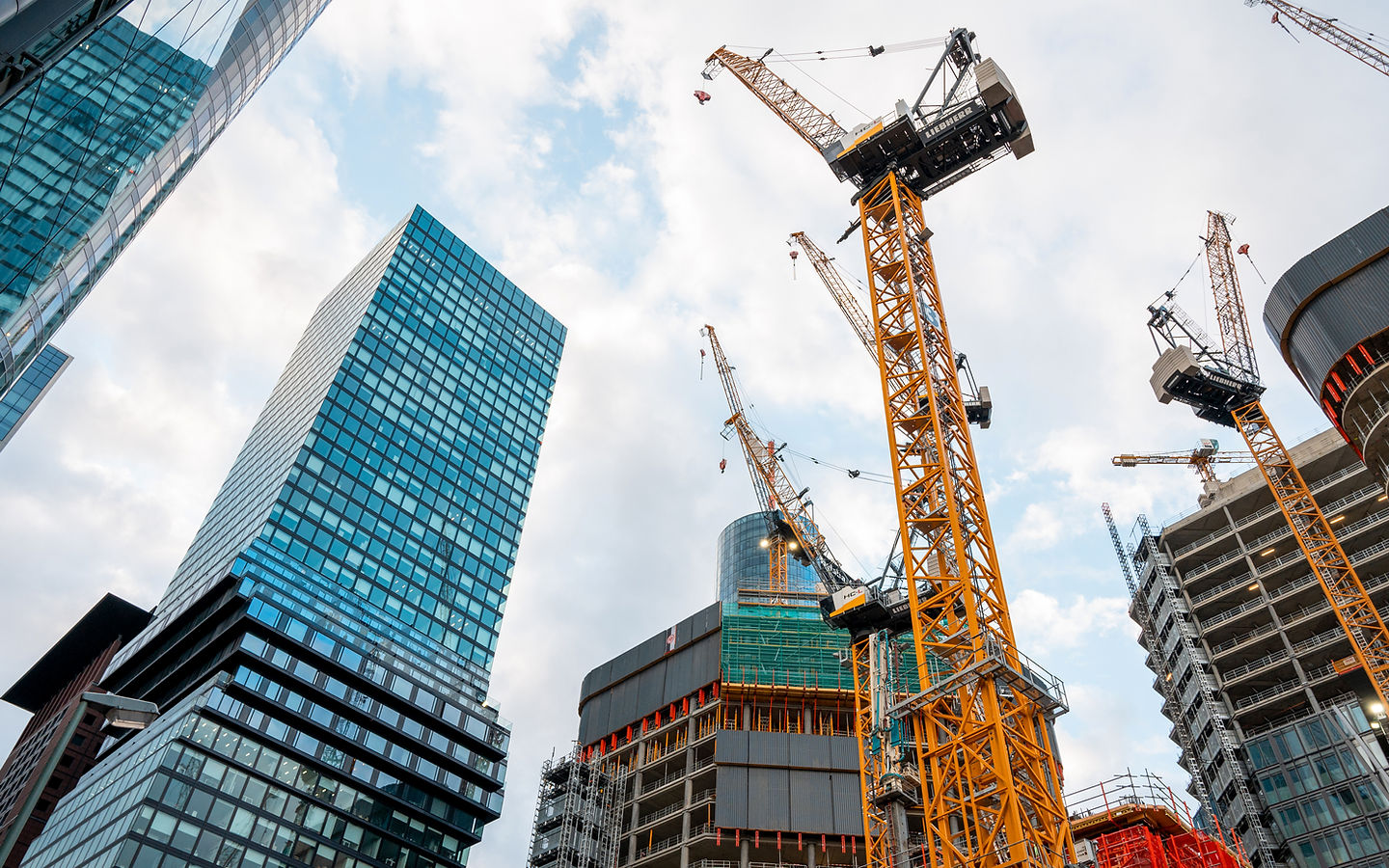 construction-works-frankfurt-downtown-germany.jpg